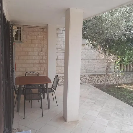 Apartamento Jela *